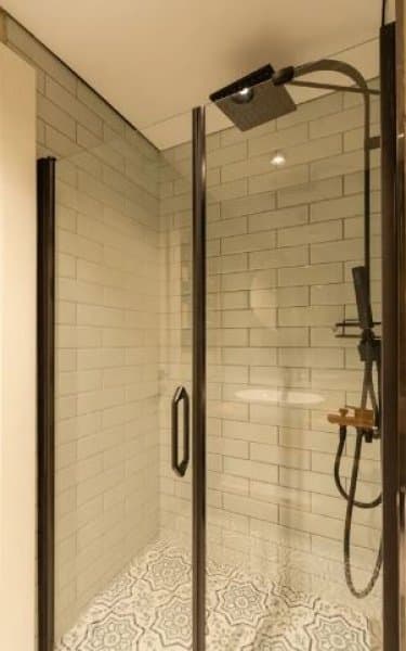 2 Bedroom Superior Apartment with Balcony 4