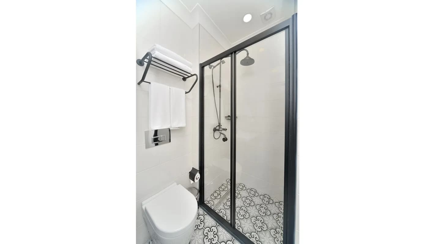 Standart Oda Şehir Manzaralı  4