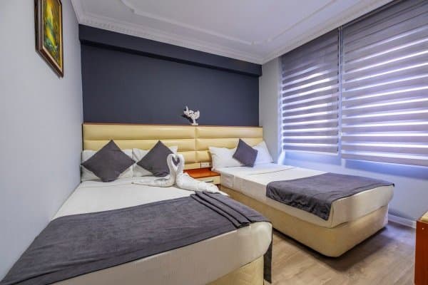 Standard Twin Room	 2