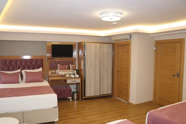 Family Connected Room 5 1