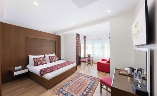 PREMIUM SUITE  ST.SOPHIA VIEW 1