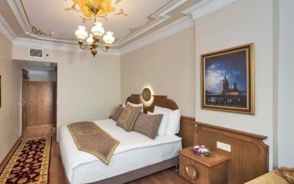 SUPERIOR DOUBLE ROOM 3