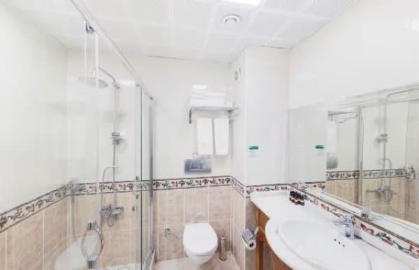 SUPERIOR DOUBLE ROOM 4