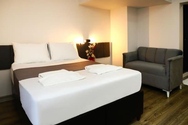 Kara Manzaralı Aile Odası 1