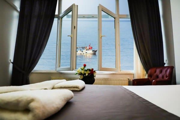 Deniz Manzaralı Çift Kişilik Oda 3