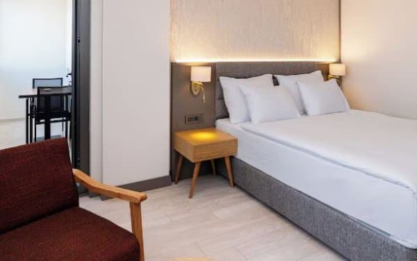 Standart Twin, Dağ Manzaralı ve Büyük Yataklı 1