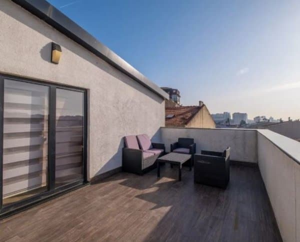 Mutfaklı Ve Teraslı Oda  3