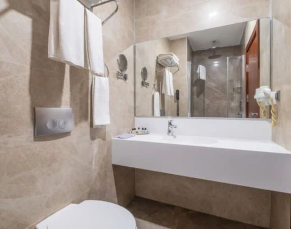 Mutfaklı Ve Teraslı Oda  4