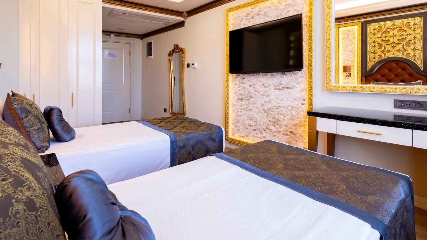 Deluxe Üç Kişilik Jakuzili 2