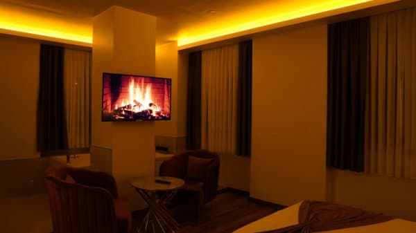 Jakuzili Suit Oda  4