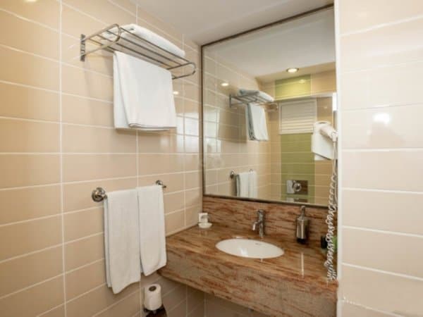 Tek Kişilik Deniz Manzaralı Oda 4