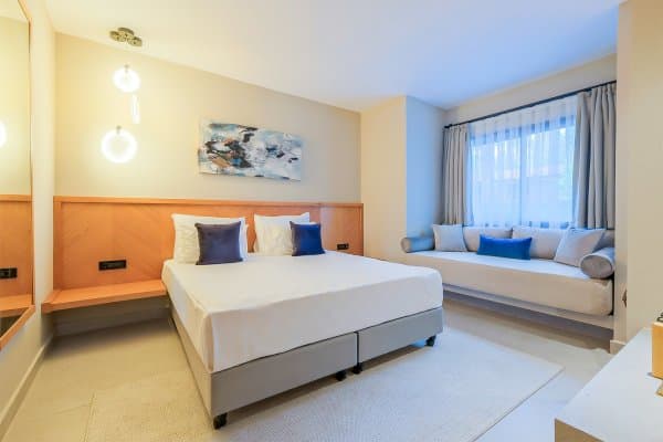 Sui Executive Suite 1