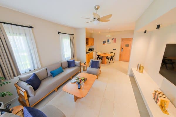 Sui Executive Suite 2