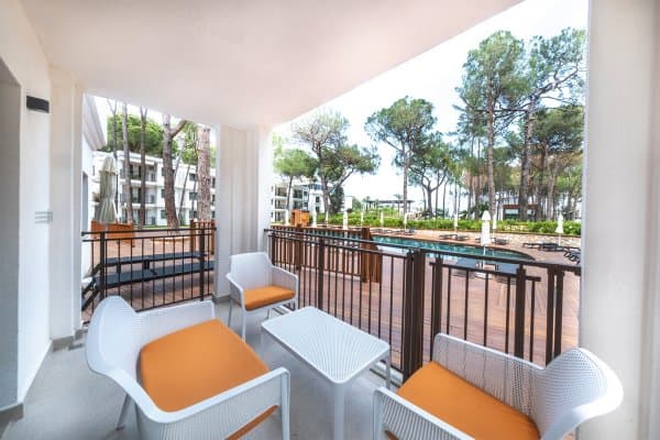 Sui Executive Suite 3