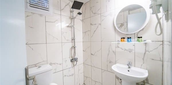 Triple Oda Balkonlu Bahçe veya Havuz Manzaralı  3