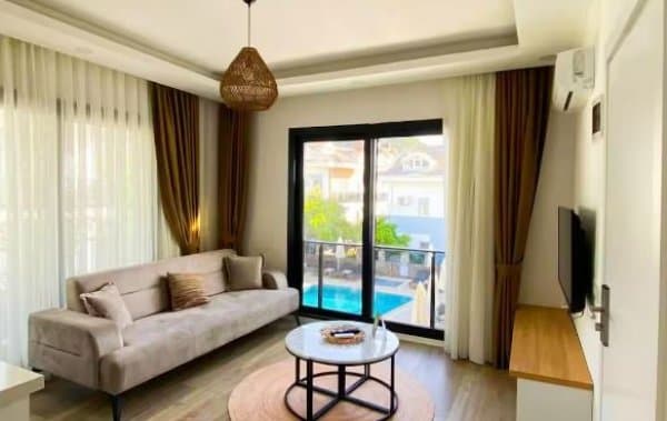 1+1 Suite Üst Kat Havuz veya Bahçe Manzaralı Oda 2