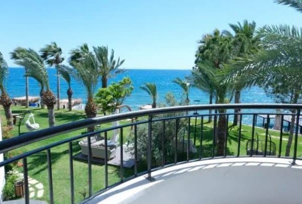 Deniz Manzaralı Teras Oda 3