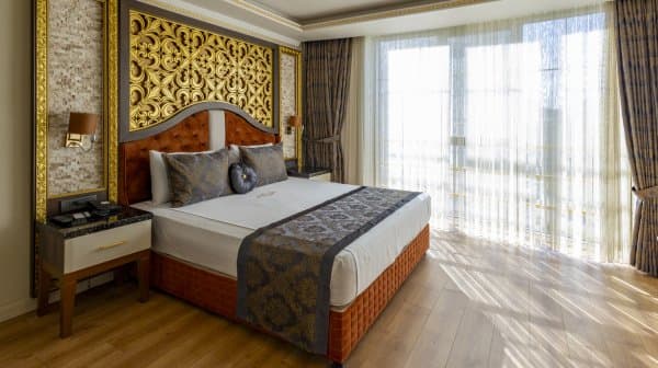 Jakuzili Aile Odası 1