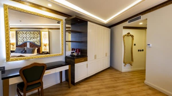 Deluxe Tek Büyük Yataklı Jakuzili 1