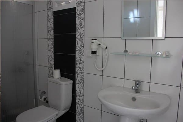 Standart Deniz Manzaralı Oda 4