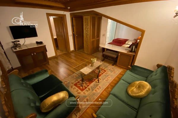 Nehir Manzaralı Suit Oda 4