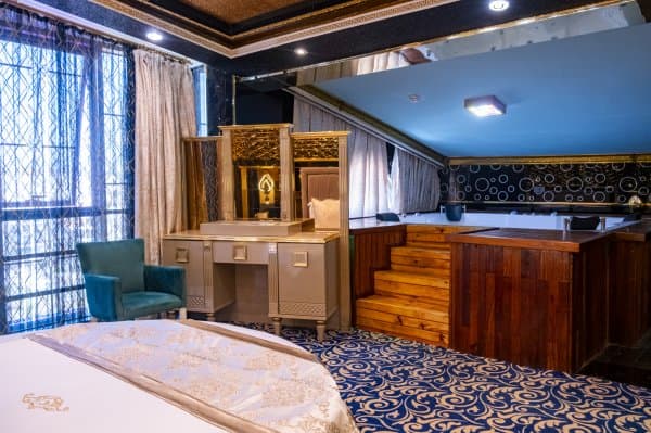 King Suit Jakuzili 1