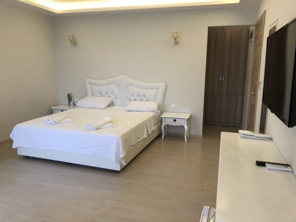 Deniz Manzaralı Oda 1