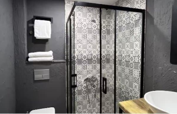 Ekonomik Üç Kişilik Oda, Şehir Manzaralı 3