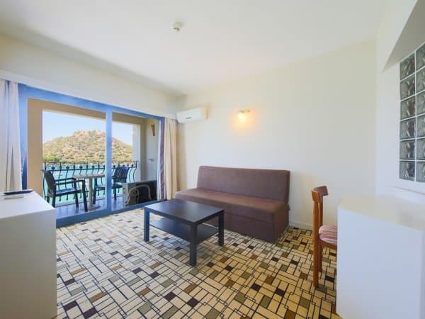 Junior Superior Oda Balkonlu Deniz Manzaralı 2