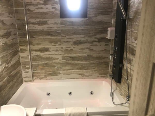 1+1 Apart Oda Jakuzili 2