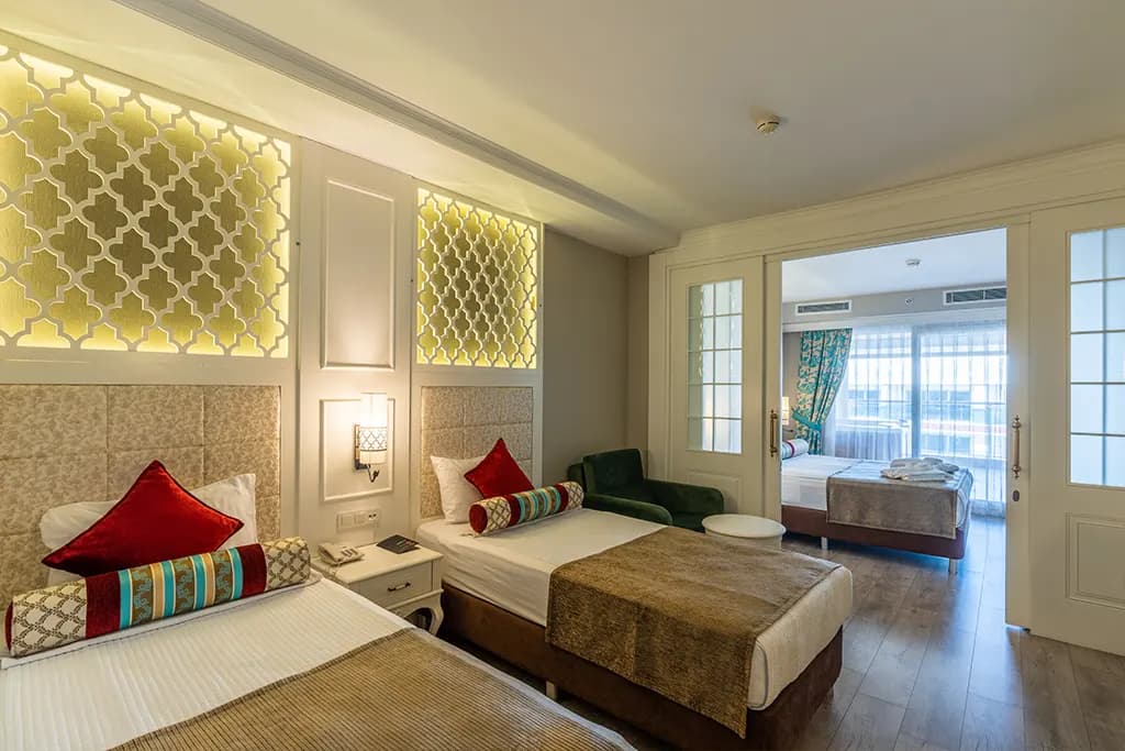 Select Kara Manzaralı Oda 1