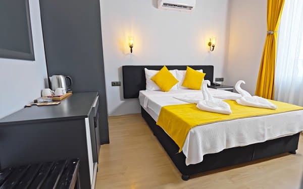 Standart Double Şehir Manzaralı Balkonlu  1