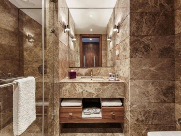 Superior Twin Room With City View  3