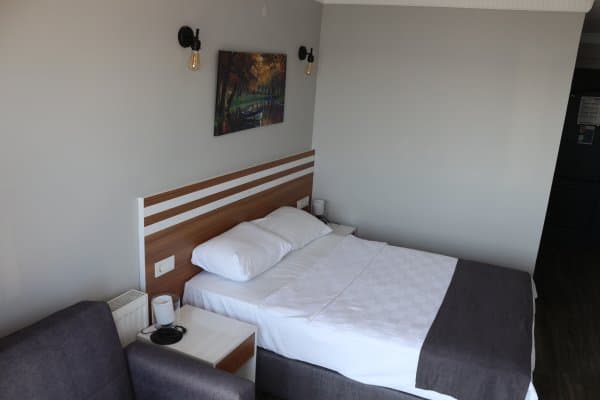 Deniz Manzaralı Standart  Oda Fransız Balkonlu 2