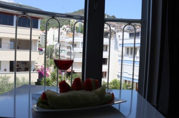 Kara Manzaralı Aile Odası Fransız Balkonlu 4