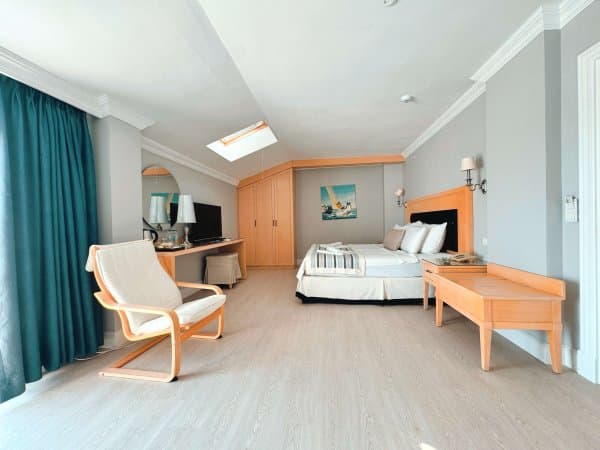 Deluxe Deniz Manzaralı Oda 2