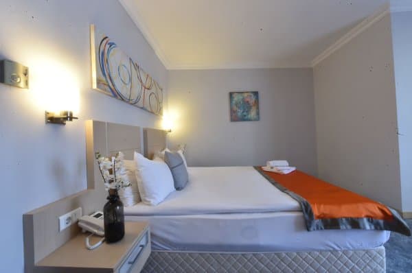 STANDART TEK KİŞİLİK GENİŞ YATAKLI ODA - SINGLE ROOM 2