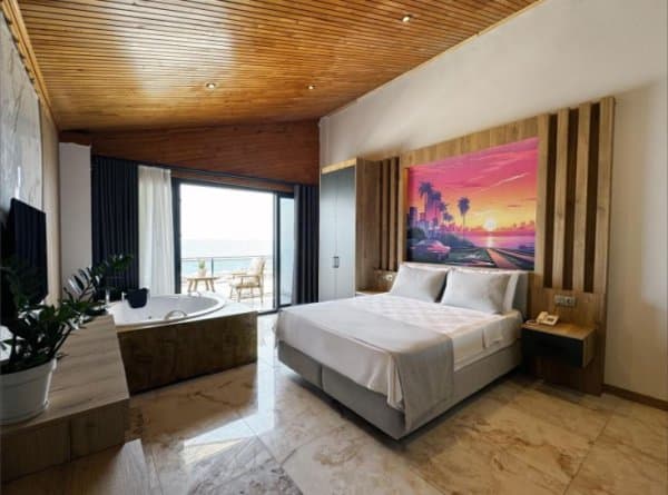 Deniz Manzaralı Jakuzili Suite 2