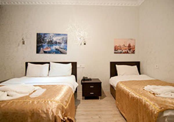 Deluxe Triple Room 2