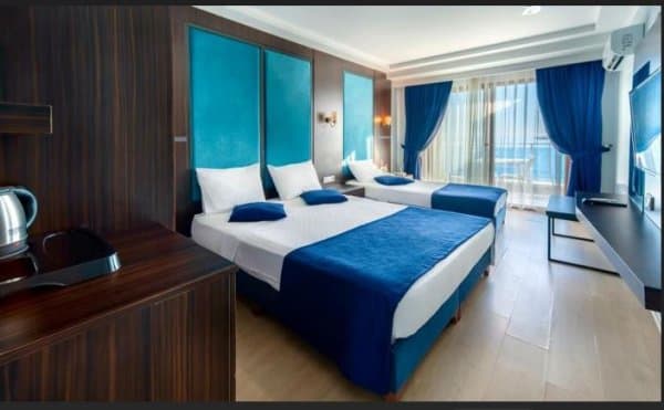 Geniş Deniz Manzaralı Oda Ana Bina 1