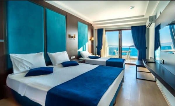 Geniş Deniz Manzaralı Oda Ana Bina 2