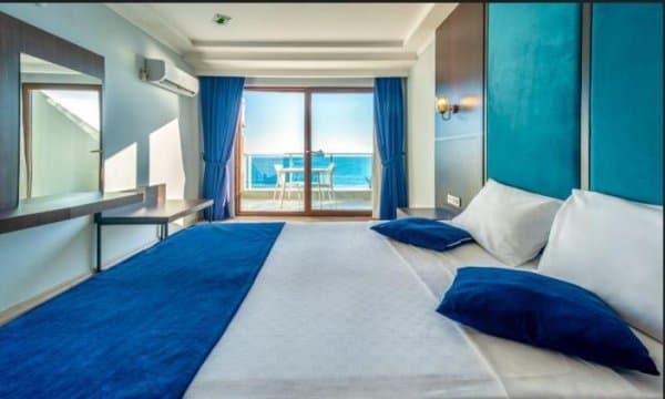 Geniş Deniz Manzaralı Oda Ana Bina 3