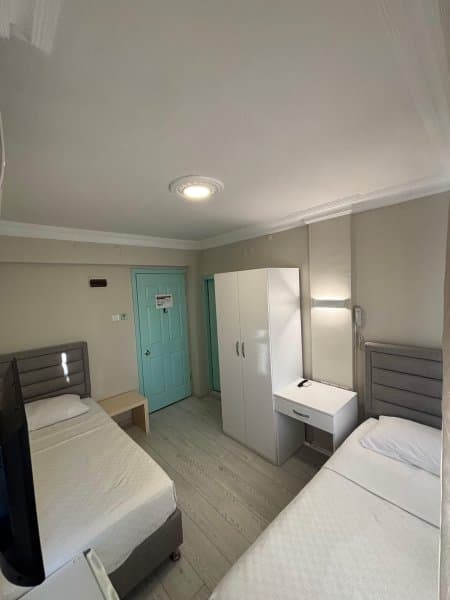 2 Ayrı Yataklı Şehir Manzaralı - Balkonlu Oda 2