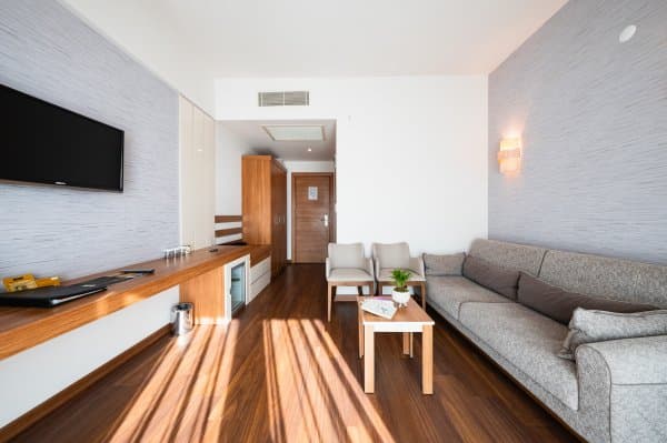 Executive Suite, Boğaz Manzaralı, Jakuzili 2