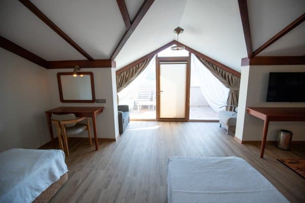 Ana Bina Deluxe Oda 2