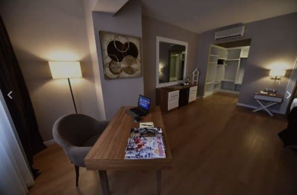 Executive Suite Oda 2