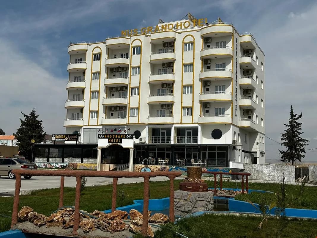 Nus Grand Hotel-resim-0