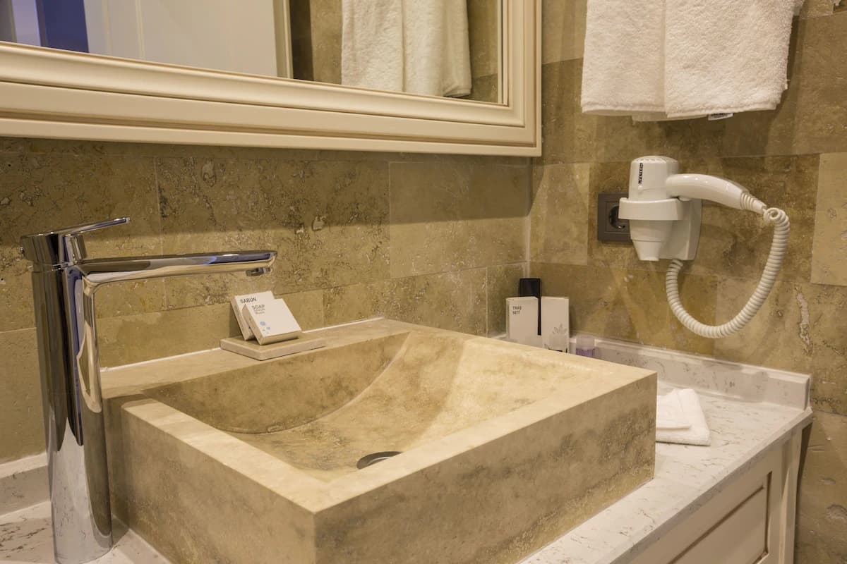 Royal Comfort Hotel-resim-6