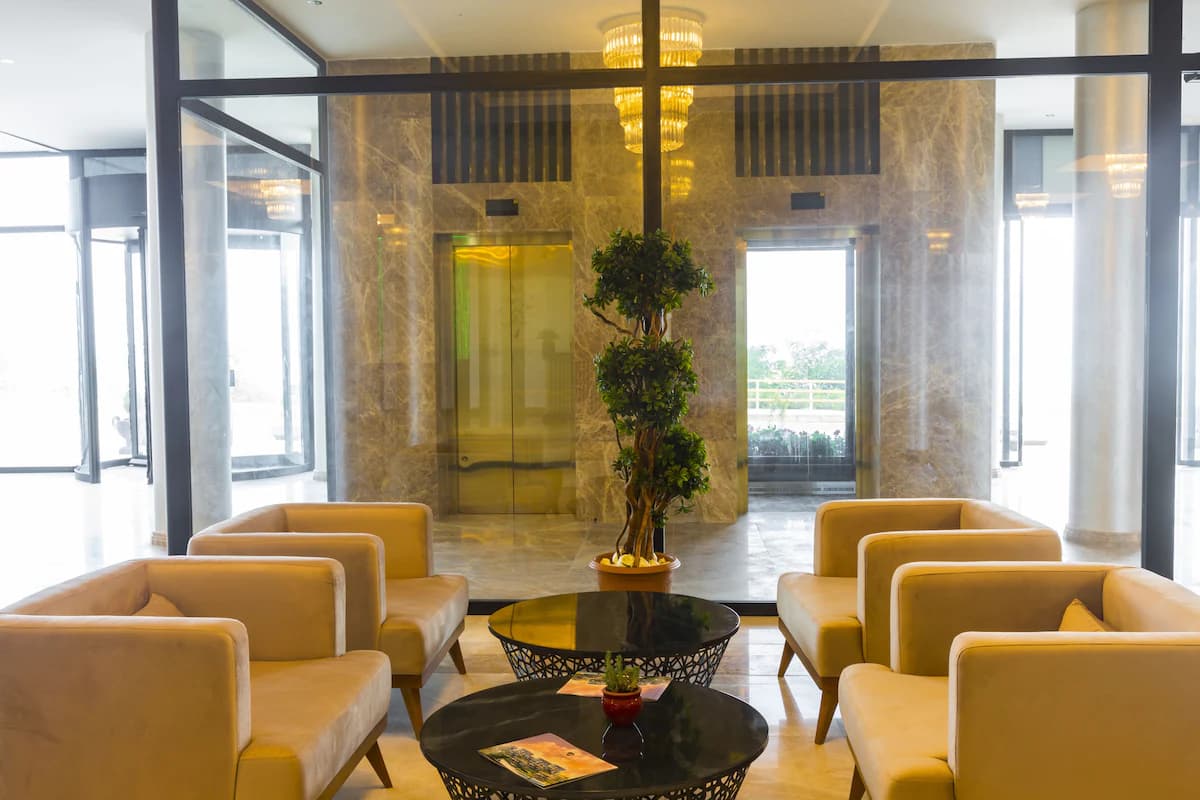 Royal Comfort Hotel-resim-4