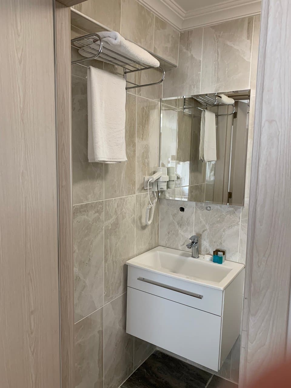 R.S City Hotel-resim-6